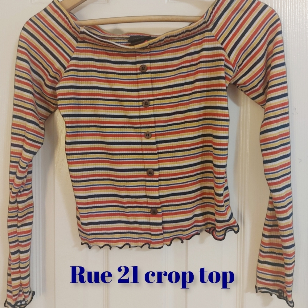 Rue 21 crop top